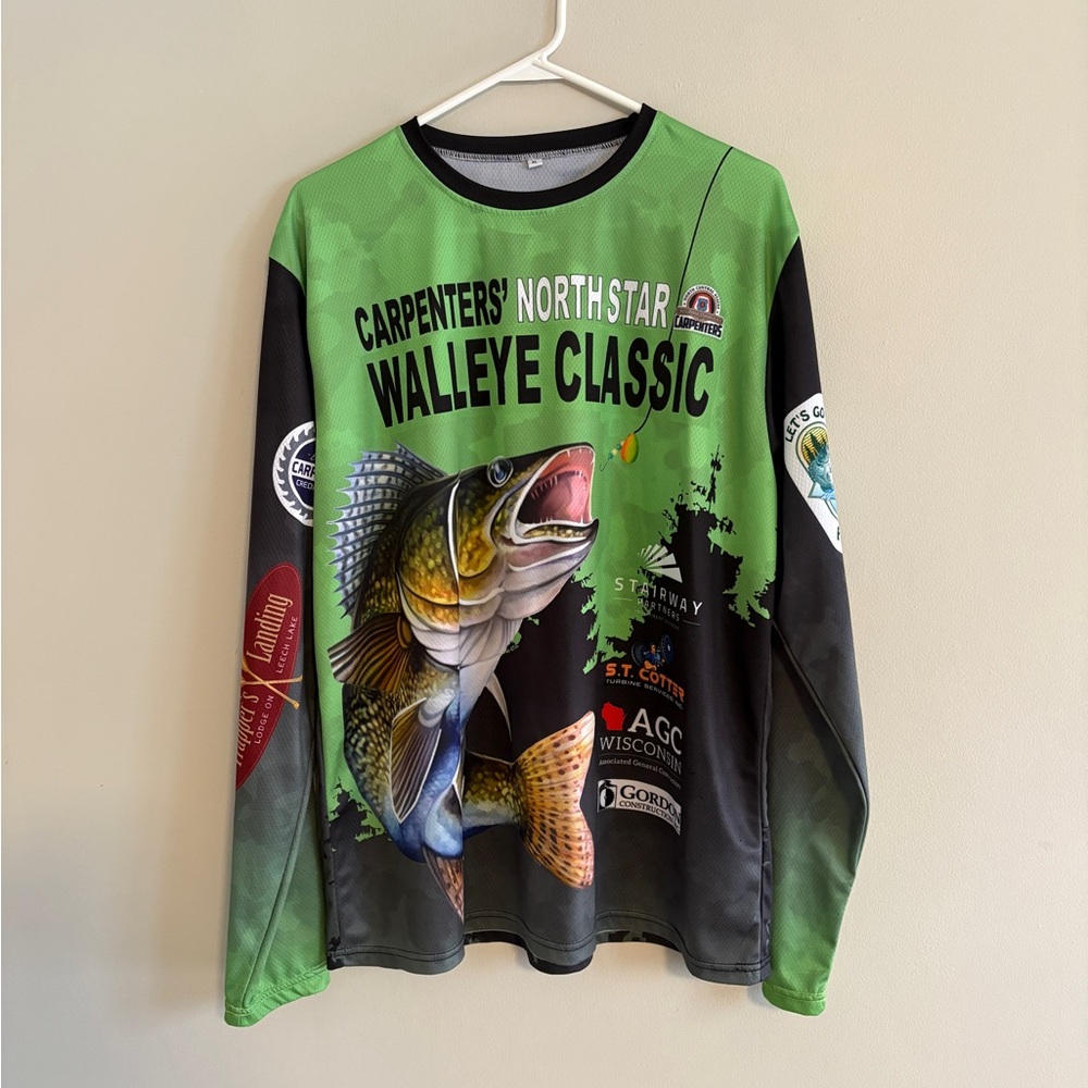 Walleye Classic Men’s Fishing Jersey Size Large Long Sleeve Competition Style